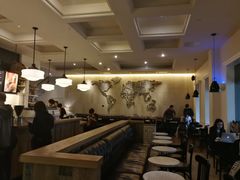 大堂-星巴克臻选(广州沙面店)