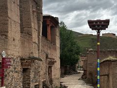 -比如骷髅墙景区