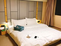 -全季酒店(上海徐家汇肇嘉浜路店)