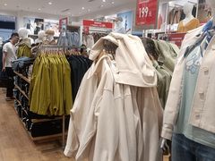 店内环境-优衣库(东莞东城万达广场店)