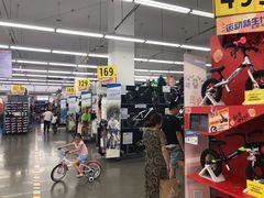 -迪卡侬(西华店)