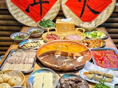 -洱火云南酸菜牛肉火锅(石景山当代商城店)