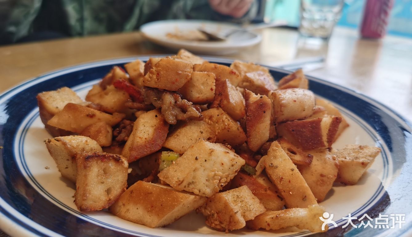 忙里偷闲来杨浦区这家新疆菜吃饭,已经是一种习惯