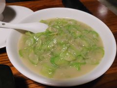 -几个木匠匠人厨房