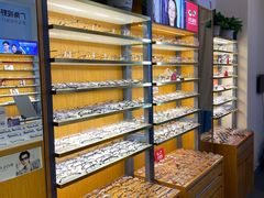-优医视平价眼镜蔡司依视路折扣工厂店(十里堡店)