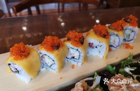 Foie Gras Mango Roll
