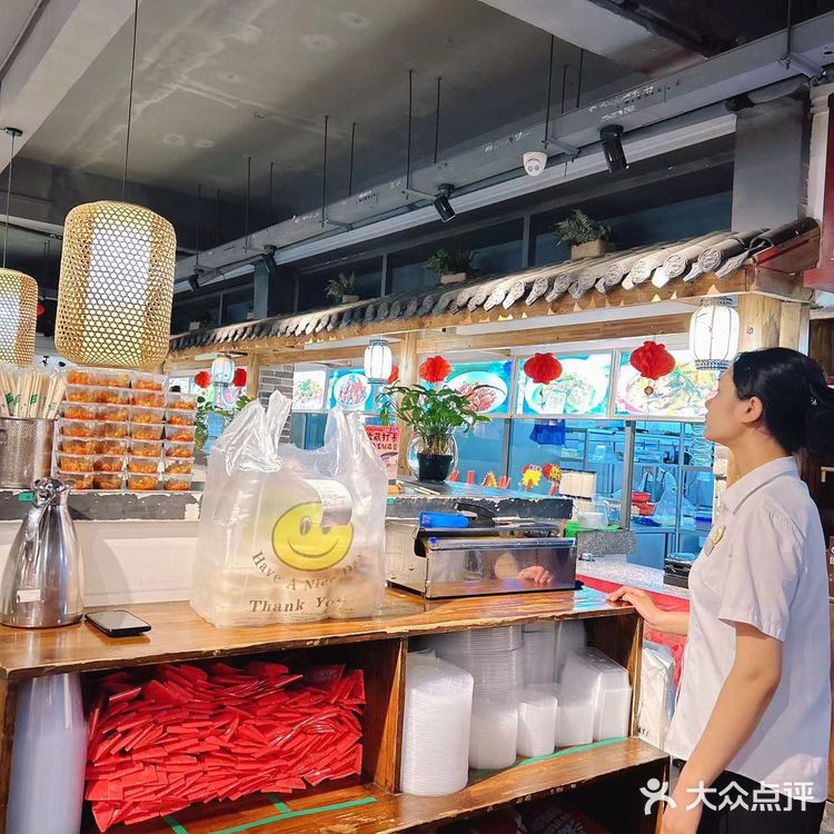一家在小区门口的宝藏餐厅，