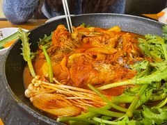 土豆排骨火锅-喇喇排骨火锅·传统韩式脊骨汤(望京西园总店)