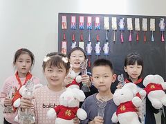 -缤纷鸟美术书法(汉神购物广场校区)