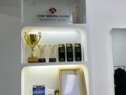 -米路造型MILU STUDIO