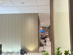 -柏乐口腔医院·舒适化无痛种植牙中心(东盟商务区院)