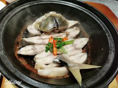 水油盐焗金鲳鱼-海铺·渔家虾水饺(皇姑店)
