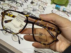 -MiRi眼镜连锁·蔡司·尼康控优点合作店(莘庄店)