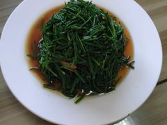 -苏莱特色牛骨滩羊手抓馆(长城东街总店)