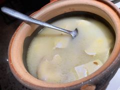 鸡汤蒜子炖台州豆腐-麻六记(新天地店)