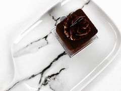 -UNI UNI(环亚凯瑟琳店)