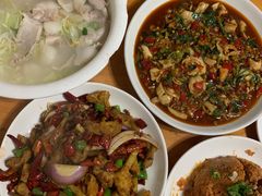藿香肥肠-茅屋大酒店
