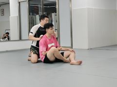 -EFL巴西柔术·综合格斗·泰拳·少儿体能训练(虹桥德必馆)