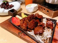 -穹六人间 people 6(岳阳路店)