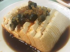 青椒皮蛋拌豆腐-食惠里小笼包面馆(越秀店)