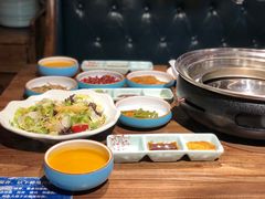 -明洞阿姨·韩式酱蟹烤肉·创意料理(三元桥店)