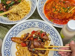 -李与白包子铺(桐梓林店)