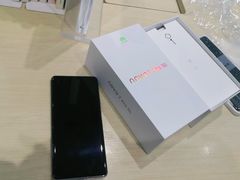 -华为授权体验店(中山公园来福士)