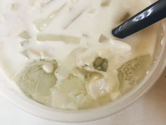 -志龙皇冠吃货椰子铺