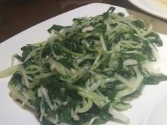 -广州中心皇冠假日酒店·百粤楼