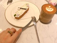 -Fridi Patisserie Cafe
