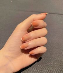 -秋禾美甲美睫