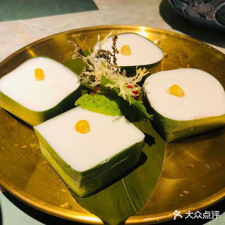 最近热到食欲全无，这个时候最适合来一顿酸甜清爽的泰式