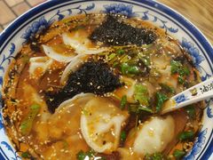 手工酸汤水饺-陕味食族油泼面·小炒盖码面(双榆树店)