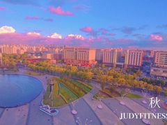 -上海虹桥中心爱琴海亚朵S酒店