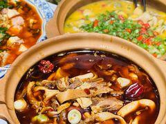 -李双猪·小龙虾·烧烤·羊肉煲(乐山店)