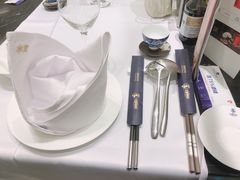 -红鼎豆捞·非遗鲍皇汤火锅(宝丰路店)