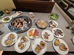 -黑金·寻焰自助百汇·烤肉·火锅(中街店)