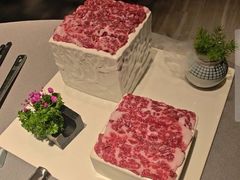 -左庭右院鲜牛肉火锅黑金店(陆家嘴中心店)