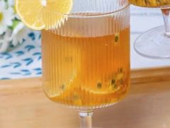 青桔乌龙柠檬茶-食间牛排(重庆路万达店)