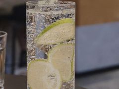 柠檬汤力气泡水-古耳咖啡(北锣店)