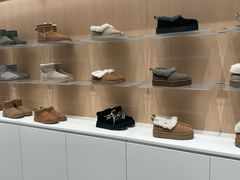 -UGG(燕莎奥特莱斯购物中心店)