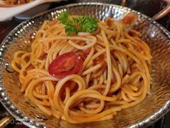 番茄香肠意大利面-马迭尔德式西餐精酿啤酒屋(中央大街店)