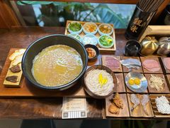 -银米·云南传统过桥米线(双廊黑金冠店)