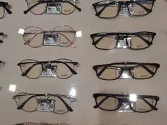 -博士眼镜(东莞东湖花园店)