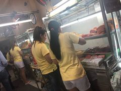 -Bánh Mì Huynh Hoa