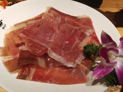 -牛魔王韩国烤肉主题餐吧(新天地店)