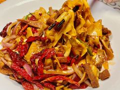 -巴特餐饮6加1音乐餐吧·新疆菜