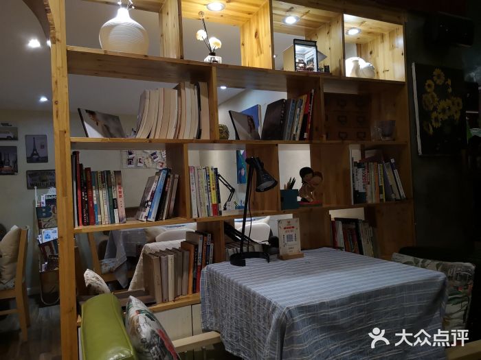 董小姐咖妃·咖啡·简餐.意面(松江大学城店)大堂图片