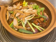 -胡须佬鸡煲四季火锅店(石厦西村直营店)