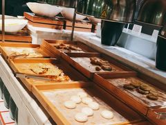 -金滏山烤肉·海鲜·火锅自助餐厅(襄阳万达店)